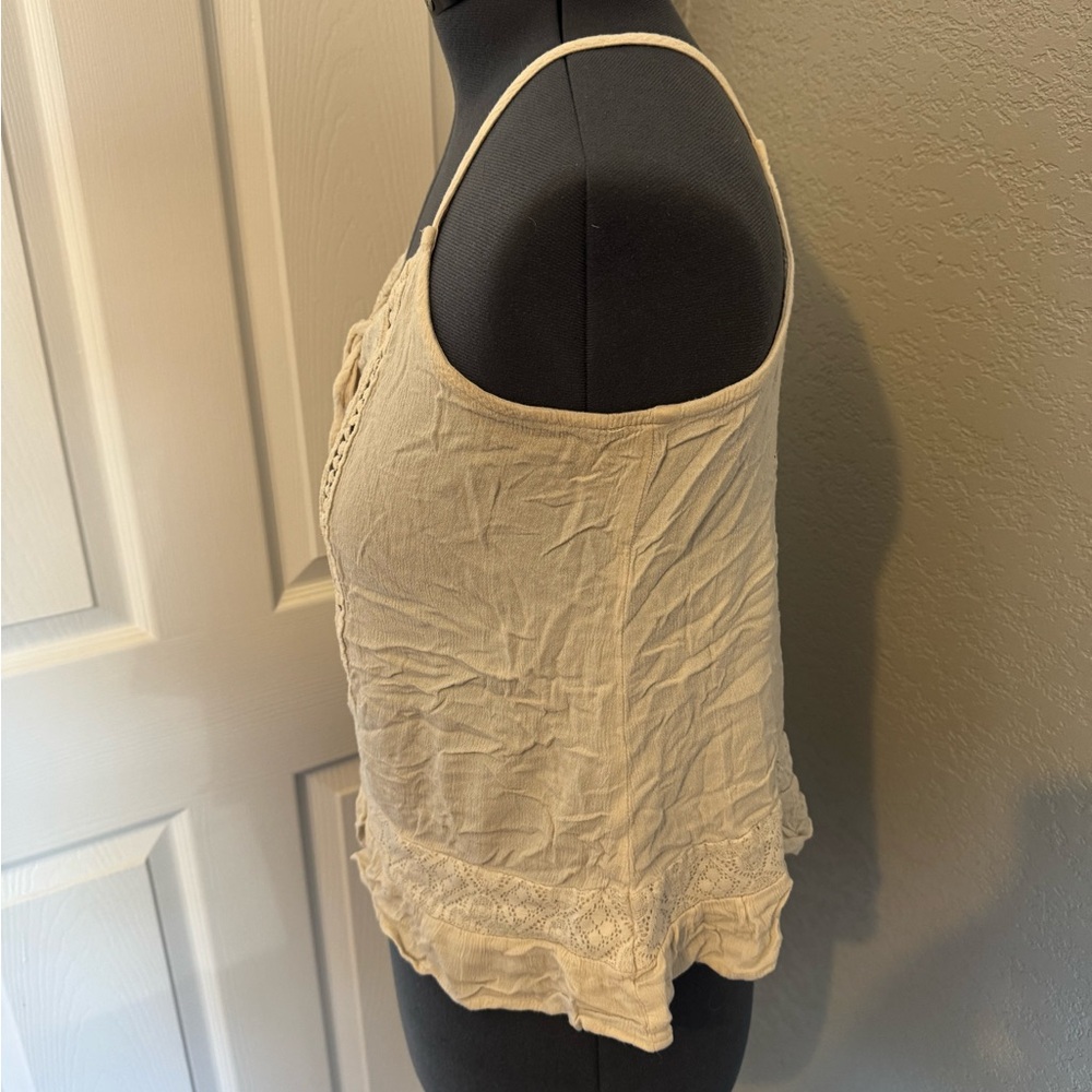 Cream Lace Tank - Picture 2 of 4